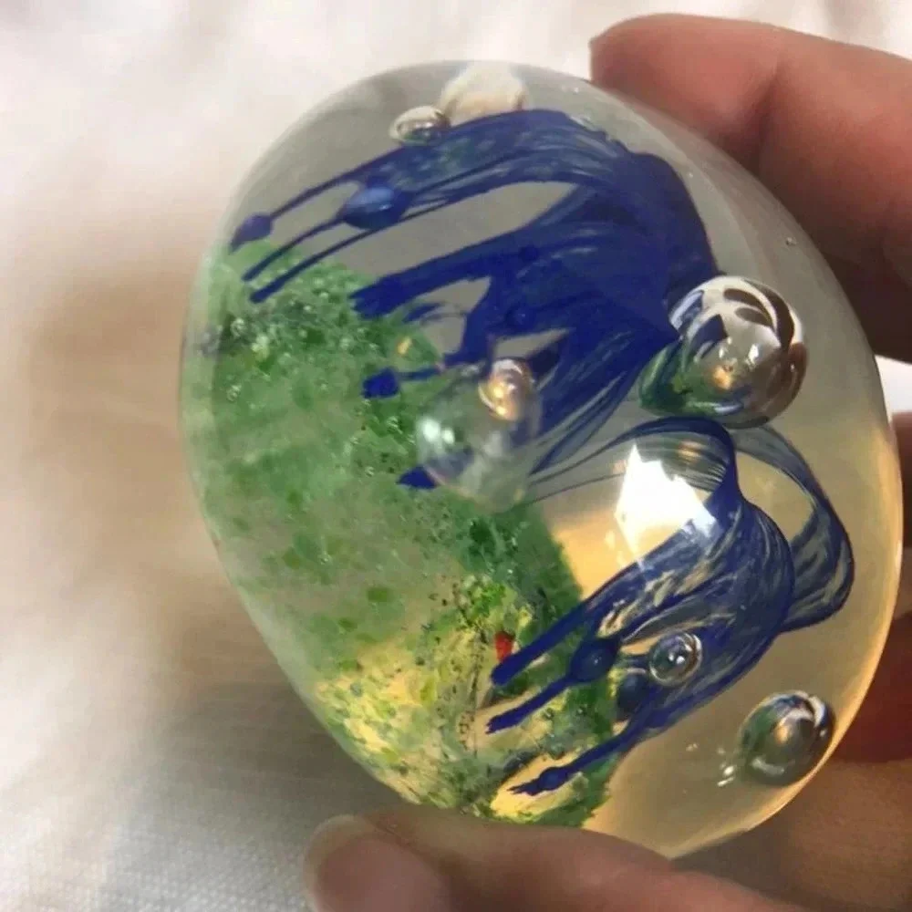 Beautiful artwork Glass Paperweight